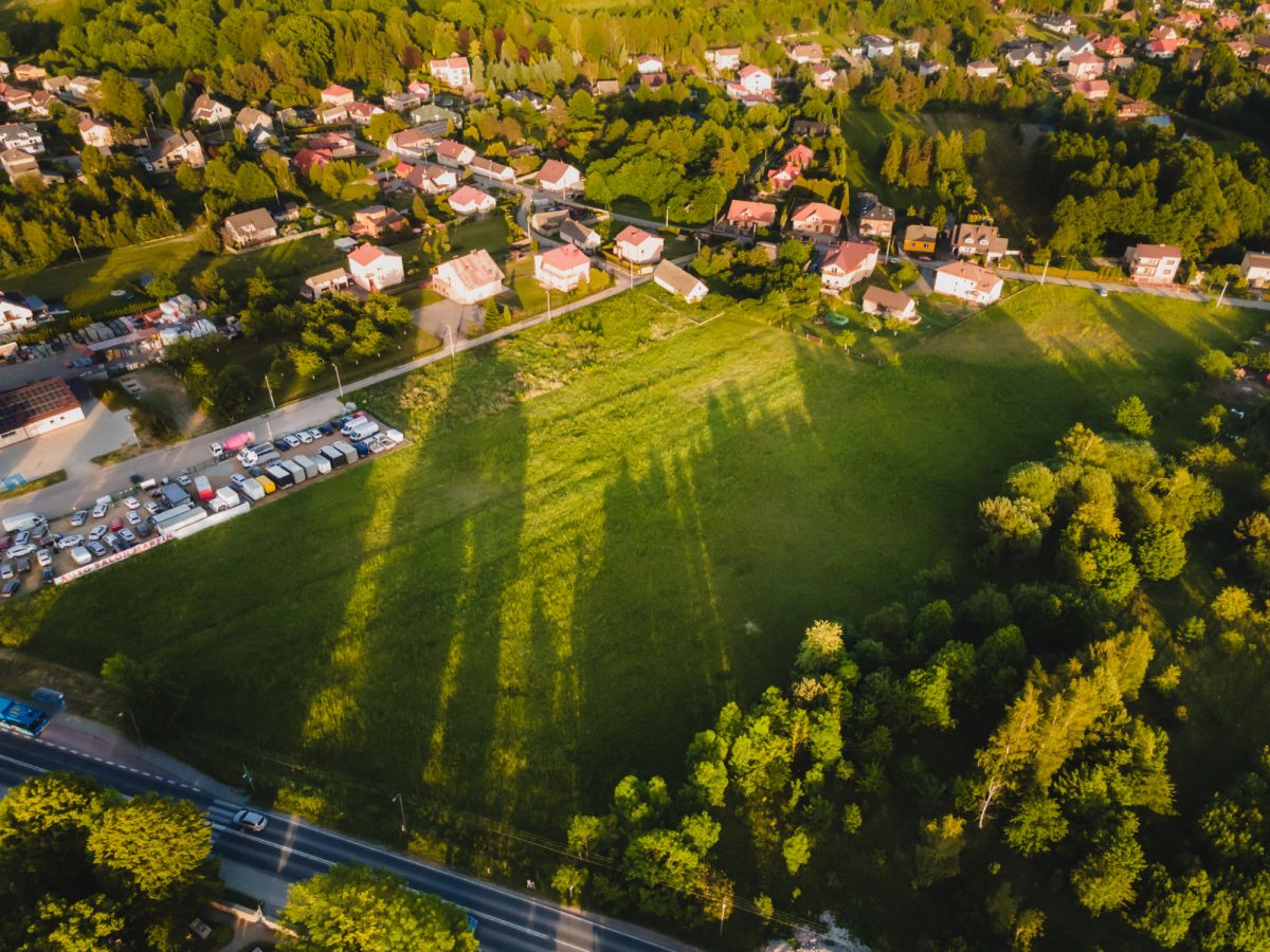 Świetny kształt! Idealna działka pod inwestycje - ujecie 2