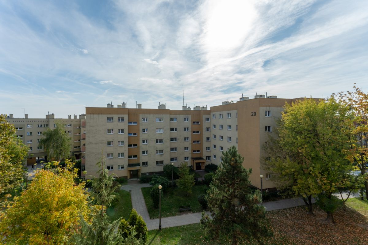 Świetny układ, możliwość zrobienia 4 pokoi! BALKON - ujecie 12